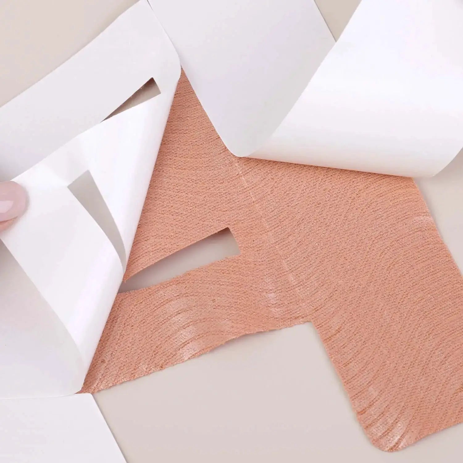 Kinesiology shoulder tape precut by Simples Market, peach-colored, waterproof and breathable