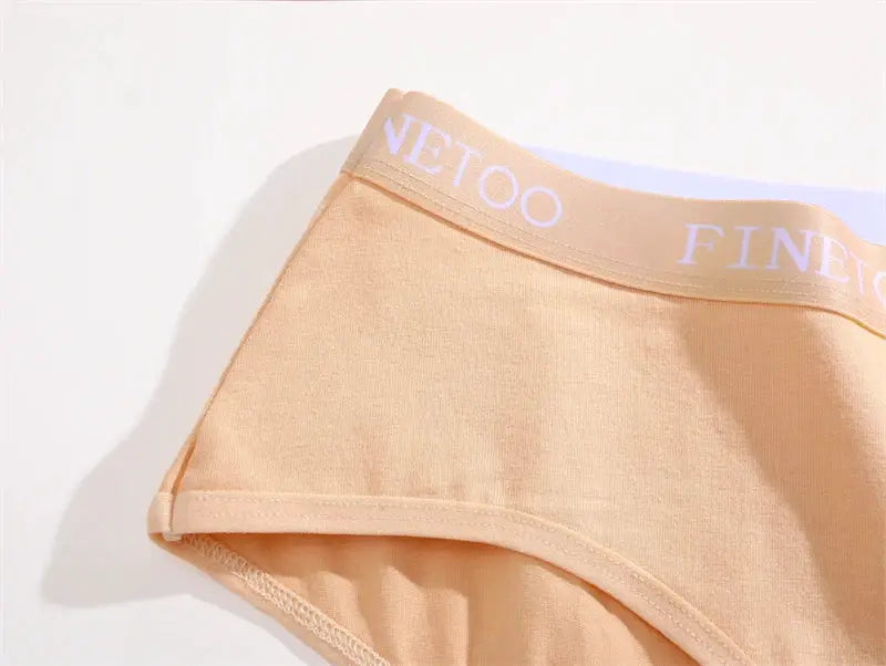 Cotton women's panties FINETOO low-waist briefs in peach, breathable underwear