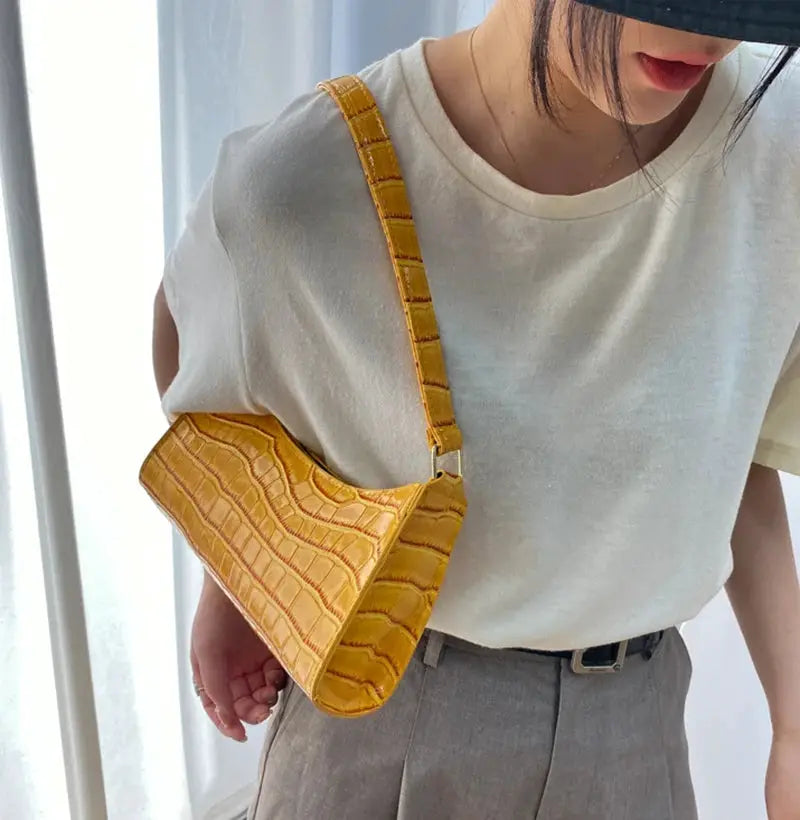 Underarm handbag for women in yellow alligator-pattern PU leather with a long shoulder strap