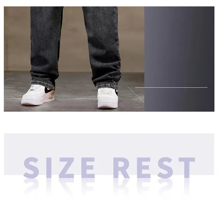 Simples Market extra-large plus-size men's baggy denim jeans with high elastic waist, classic black.