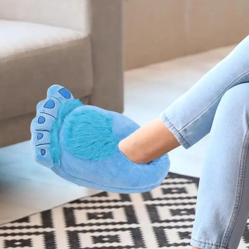Foot slippers blue plush indoor house shoes with anti-slip sole Simples Market