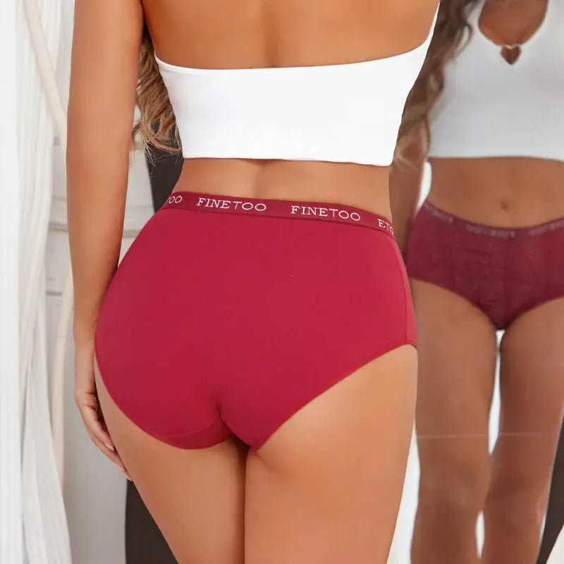 4-pack cotton high-waist women's underwear, seamless briefs with red and burgundy colors and FINETOO waistband.