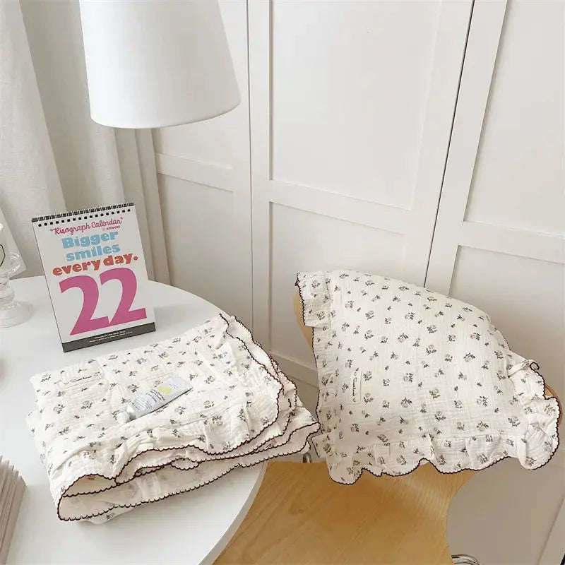 Simples Market INS Princess Ruffle Edge Gauze 100% Cotton 3pc floral bedding set, white with ruffle borders