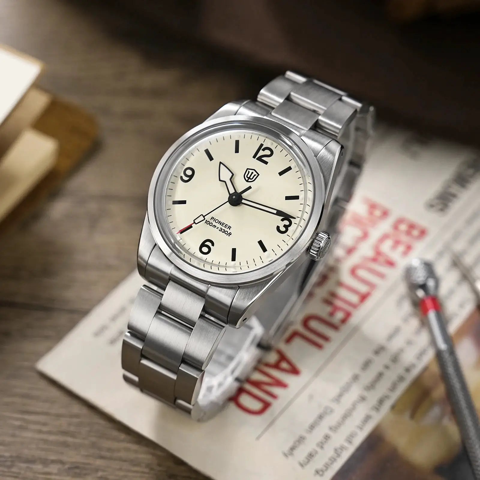 Watchdives WD1960S V2 stainless steel wristwatch with cream dial, bold black numerals and sapphire crystal