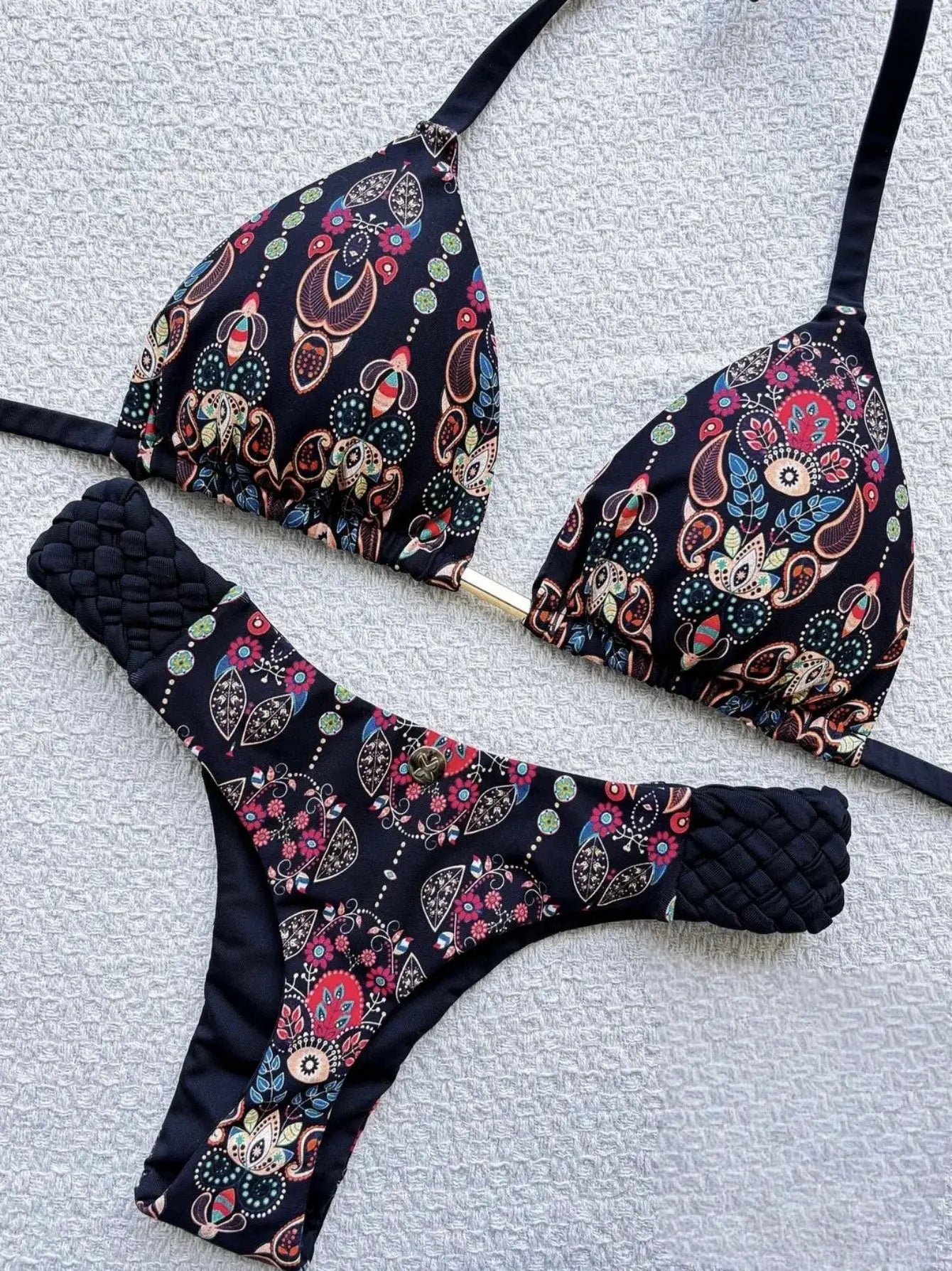 Two-piece halter bikini set by Simples Market RUOTONSEPT navy paisley print