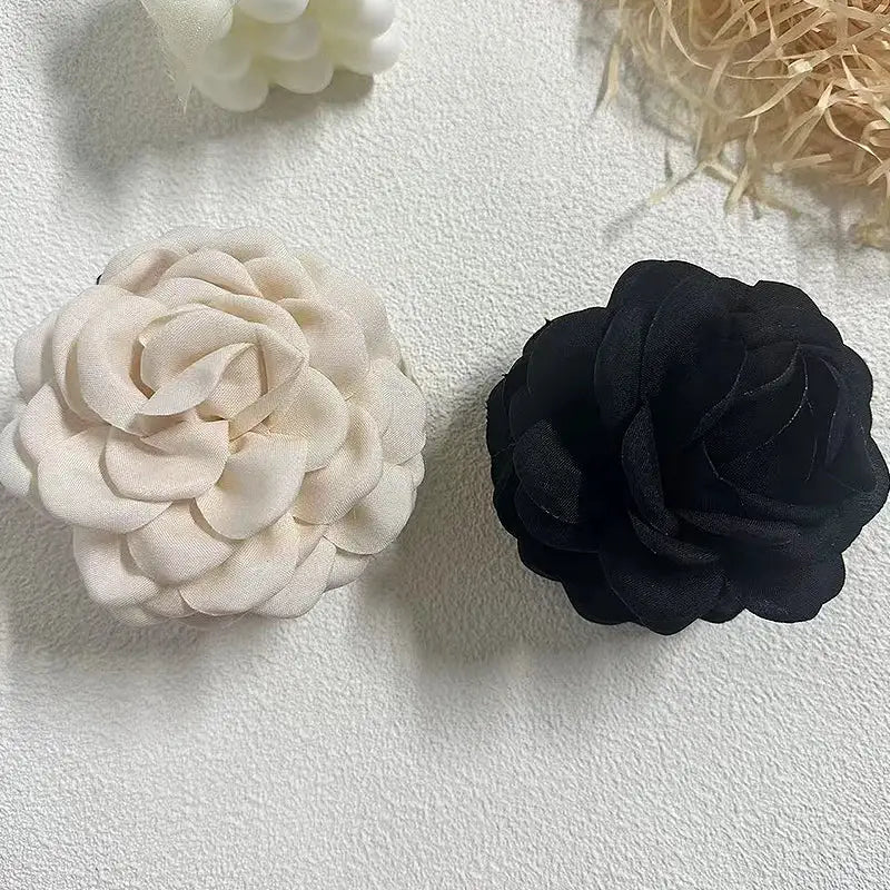 LuxeHair Stereoscopic Rose Hair Clips For Women Sturdy Back Of The Head Shark Clips Fashionable Hair Accessories