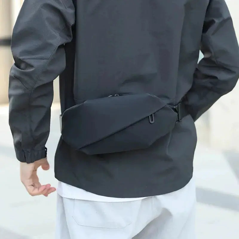 Waist bag, dark gray multifunctional chest bag worn around the waist.