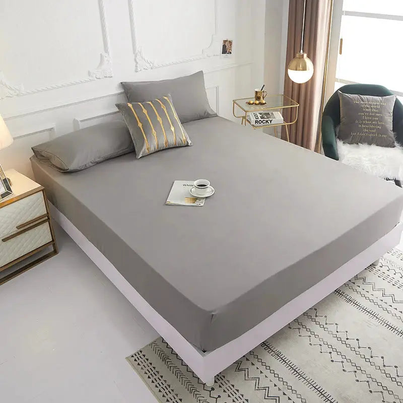 Simples Market gray fitted bed sheet, solid color 100% polyester with elastic around.