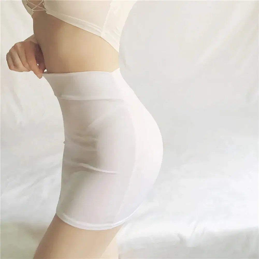 Women's white solid-color micro mini skirt with hip-hugging fit by Simples Market.