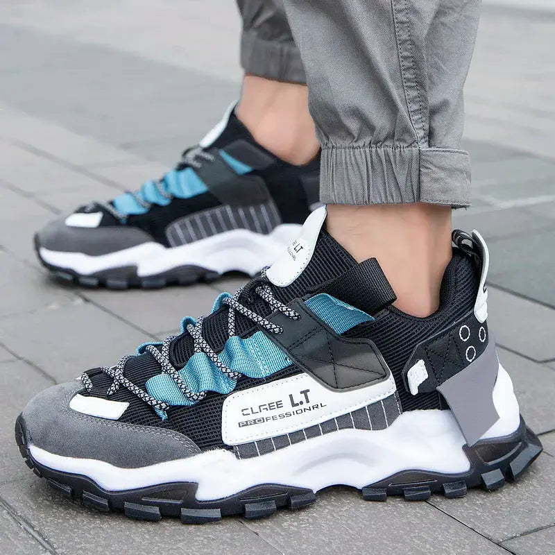 Men's sneakers Simples Market; black-blue breathable trainer with white midsole and chunky outsole.
