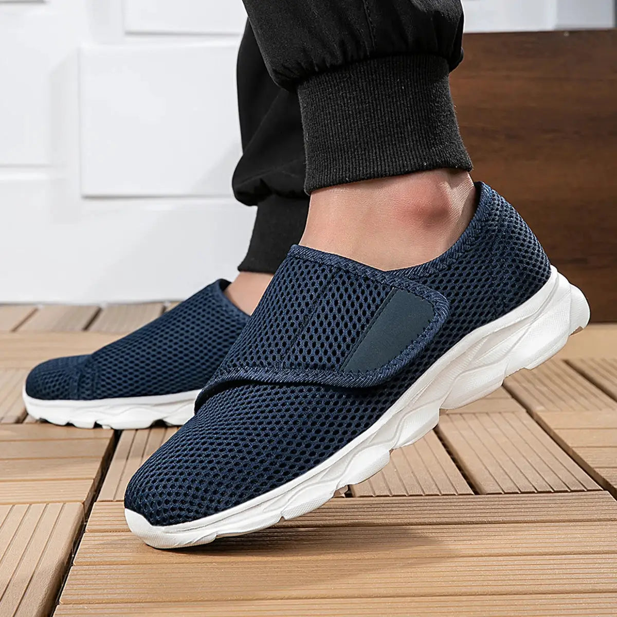 Orthopedic Walking Shoes for Wide and Swollen Feet Diabetic Foot Care Thumb Eversion Adjust Cushioned Comfort