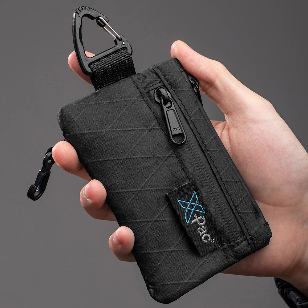 Simples Market EDC 5-pocket X-PAC wallet in black with YKK zipper and carabiner keychain