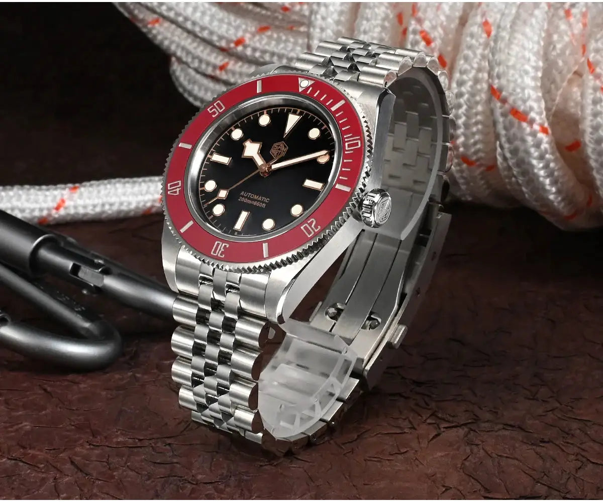 San Martin BB Diver watch, 40mm automatic, stainless steel bracelet, red bezel and black dial