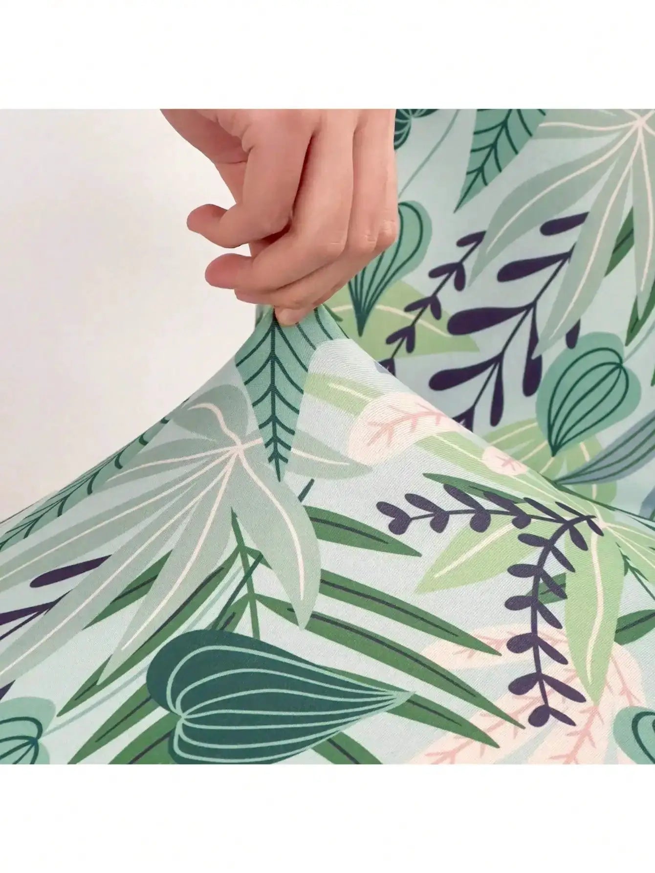 Simples Market outdoor tropical leaf-print sofa cushion cover; non-slip protector for individual cushions.