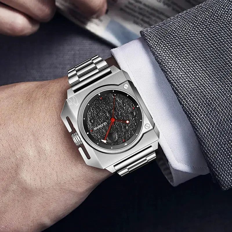Montre homme Glenaw stainless steel mechanical watch with textured black dial and red hands on a metal bracelet