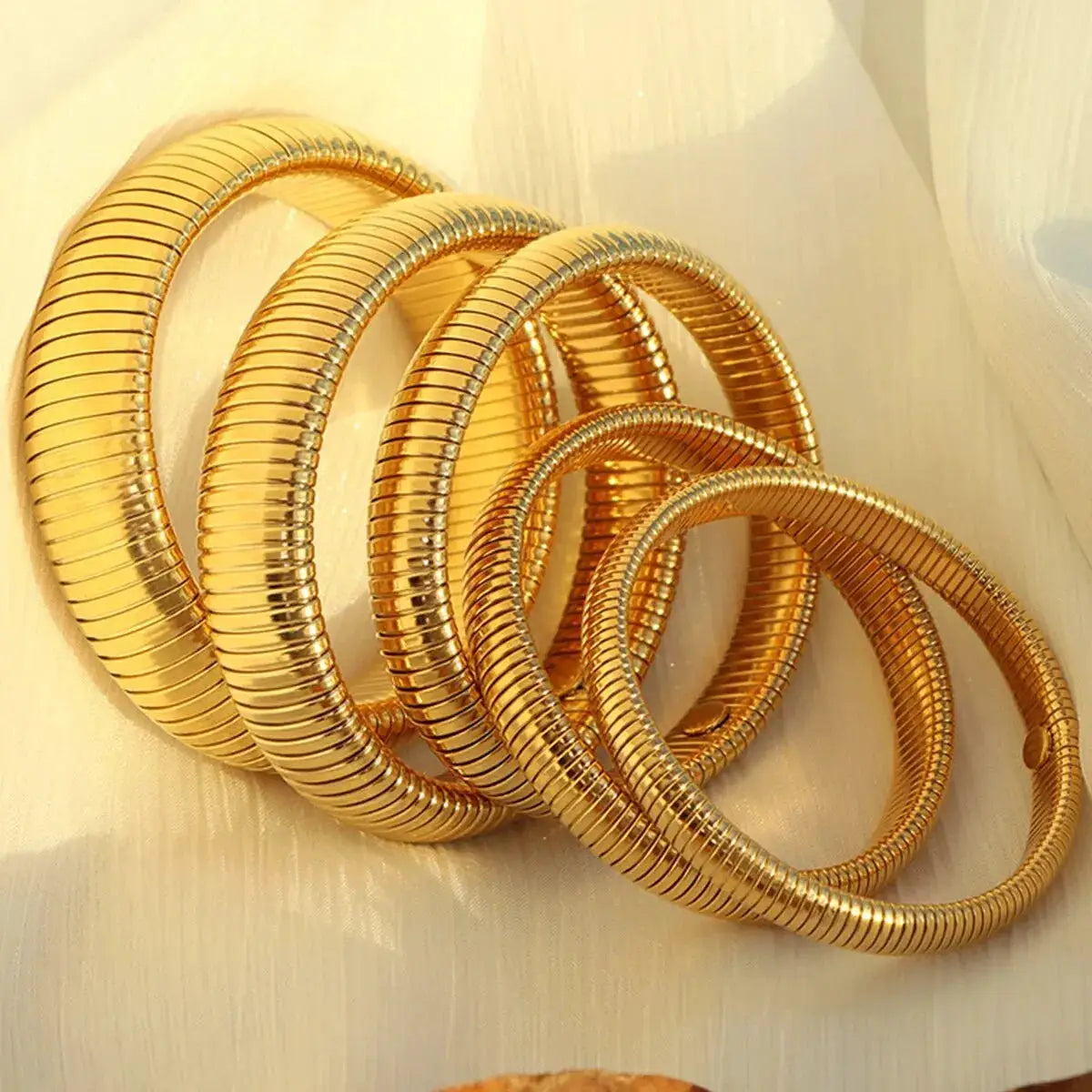 Waterproof Stainless Steel Retro Elastic Thick Metal Polish Bracelet 18K Gold Plated Unisex Jewelry For Men Women