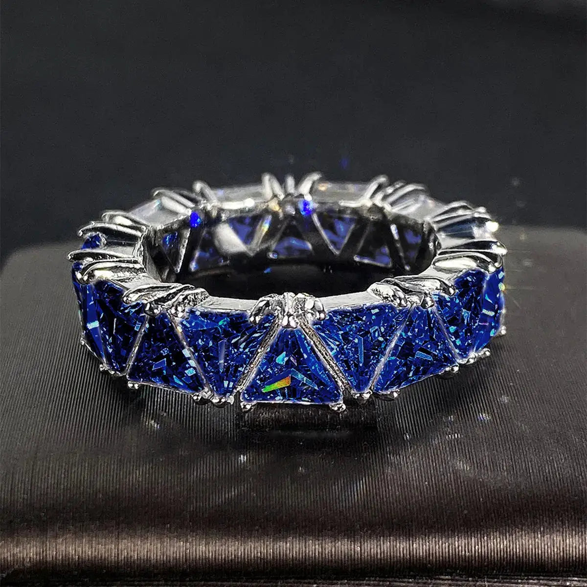 Ring Huitan blue triangle-design cubic zirconia, brass setting