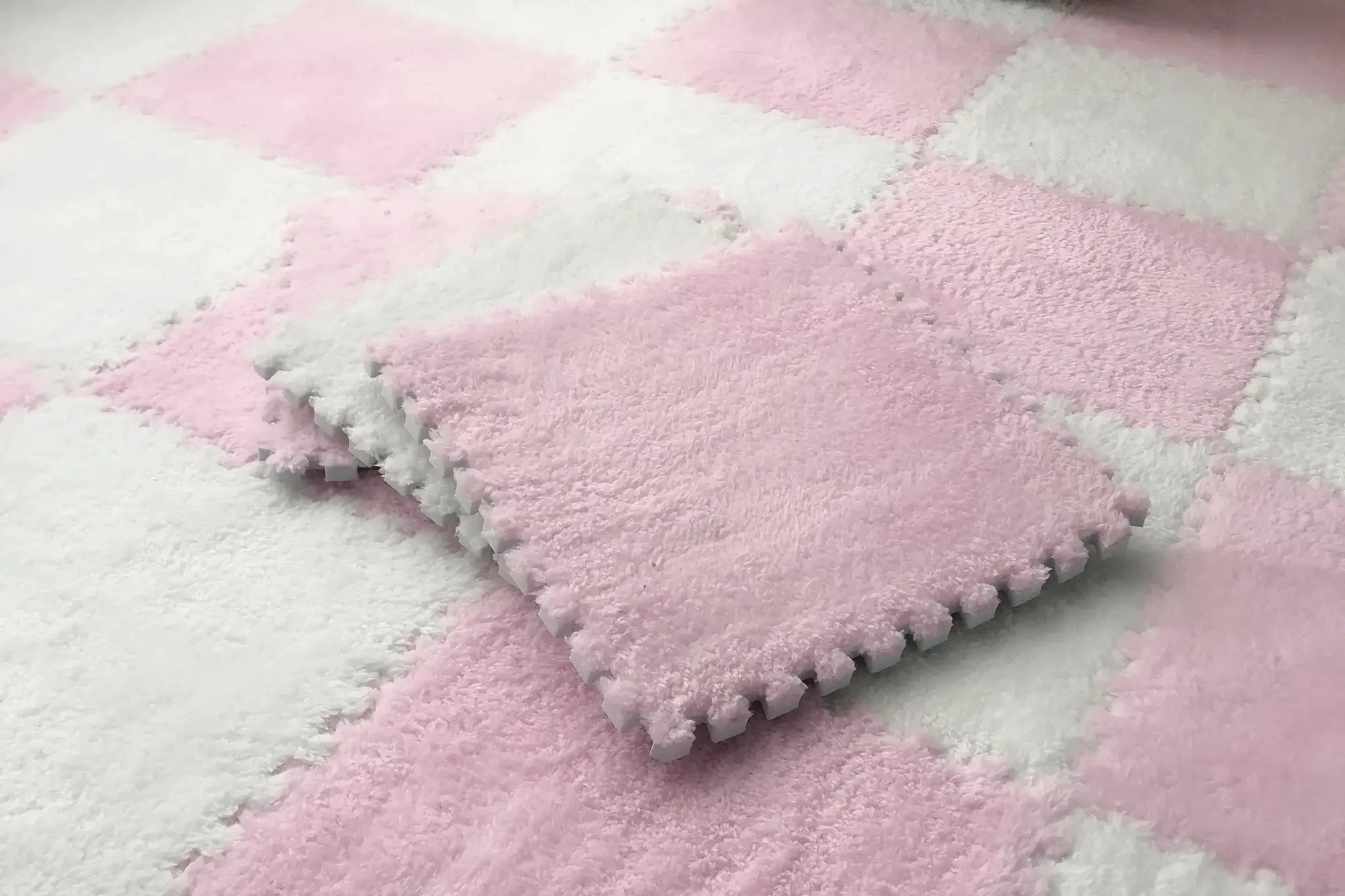 Simples Market soft plush EVA foam puzzle baby play mat in pink and white long-hair carpet with interlocking edges