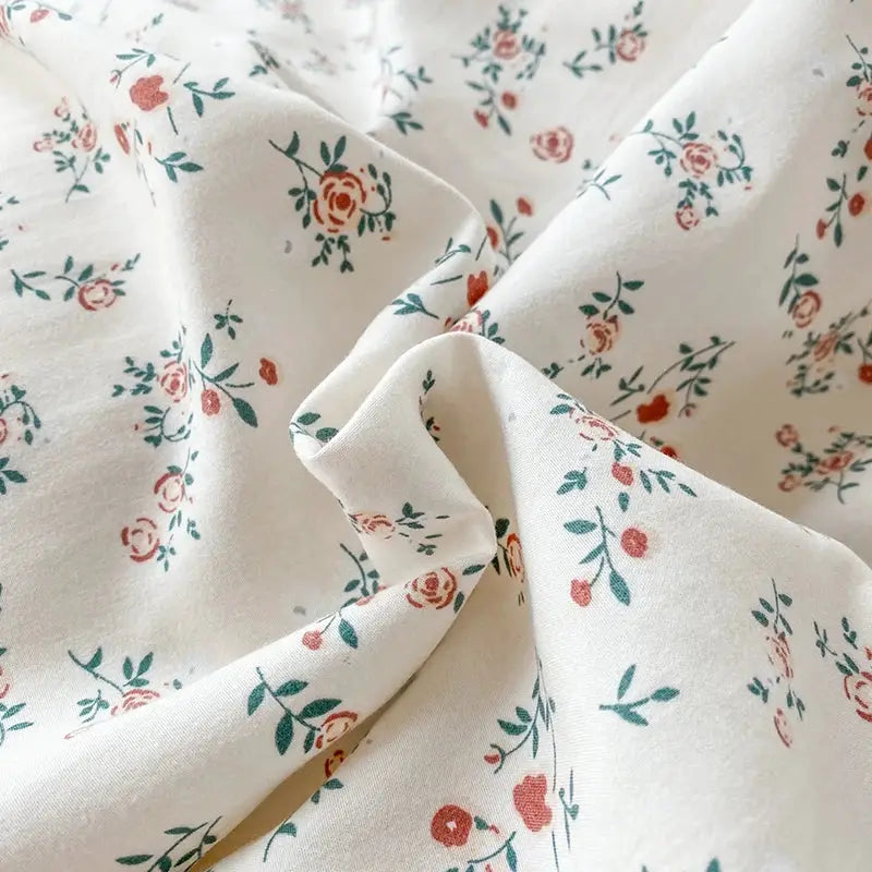 3-piece knitted and washed yarn bedding set with quilt cover and two pillowcases in ivory with pink floral pattern