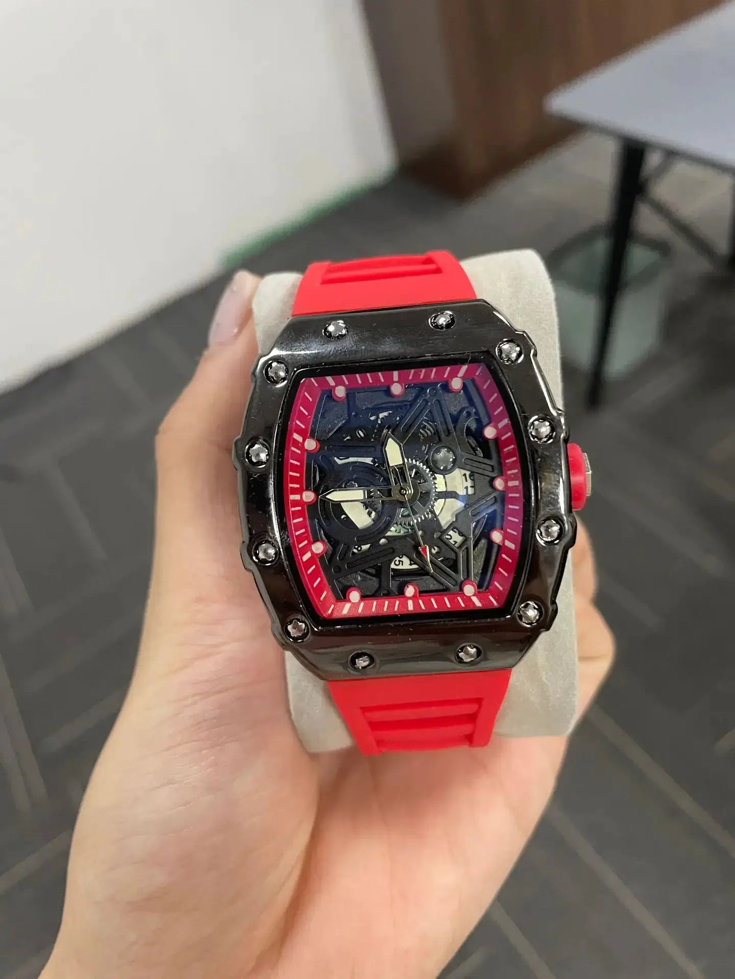 Mens Luxury Quartz Watch With Pentagram Luminous Dial And Wine Barrel Shaped Case Durable Silicone Strap