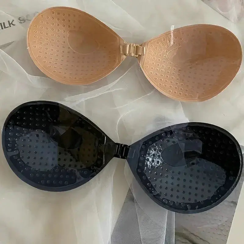 Strapless adhesive bras 2-pack in nude and black silicone with dotted cups, Simples Market
