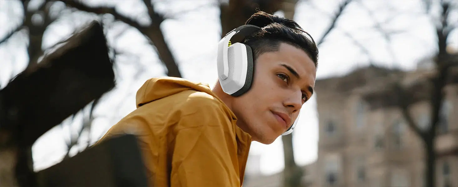 BINNUNE BW06 wireless gaming headset with mic, white and gray