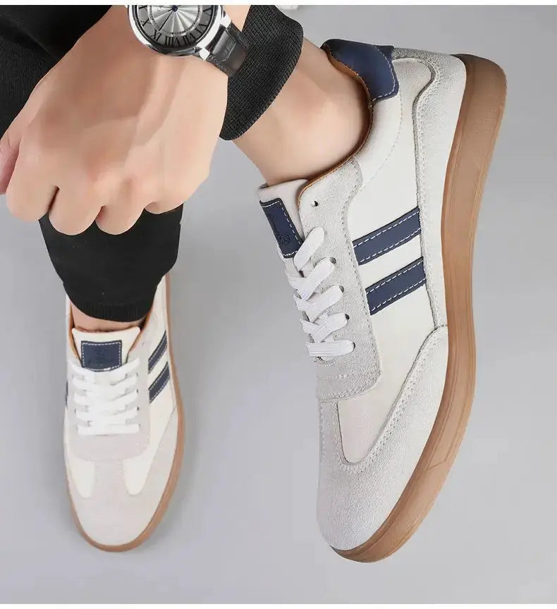 Simples Market leather sneakers for men, beige/cream with blue side stripes, white laces and brown non-slip outsole
