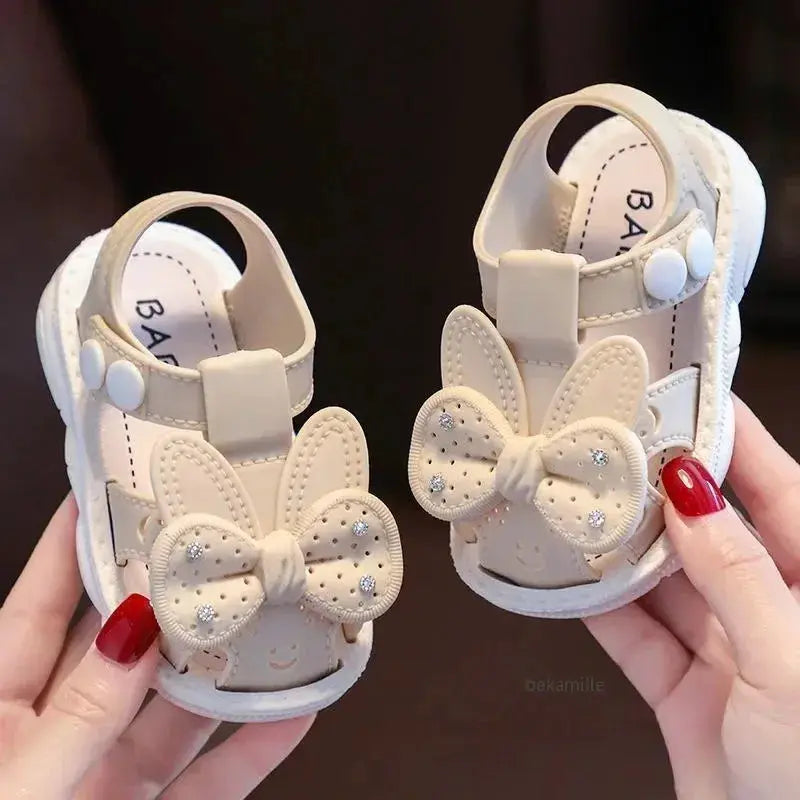 New Summer Outdoor Non Slip Sandals For Girls Featuring Soft Soles And Lightweight Design Perfect For The Beach
