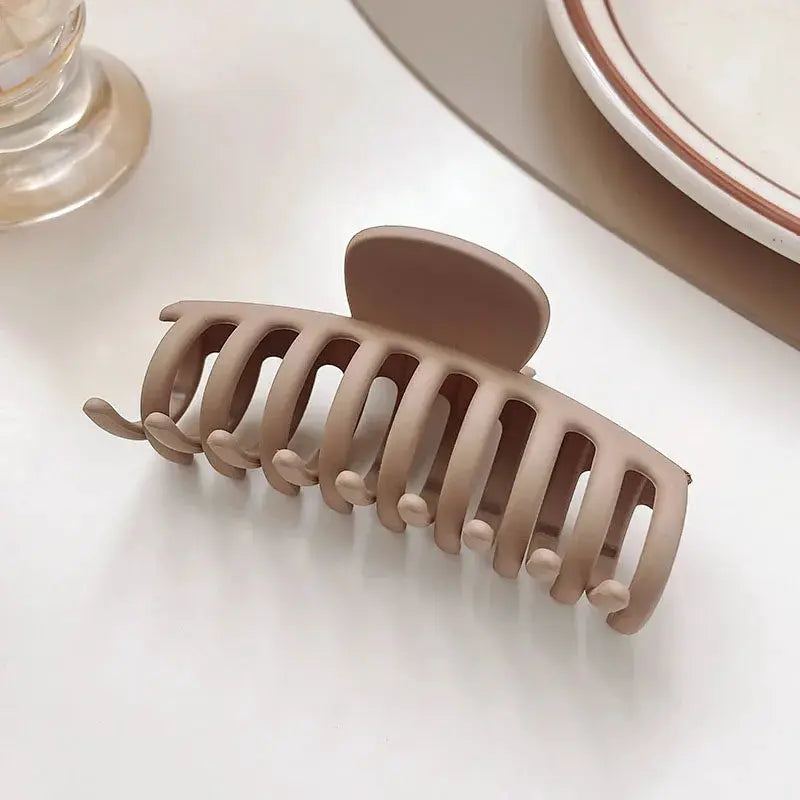 LuxeLocks Solid Vintage Matte Geometric Hair Claws For Thick Hair Strong Hold Clips