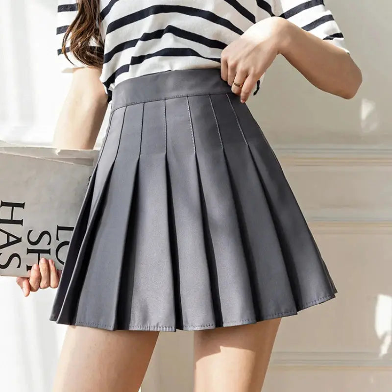 NovaModa White Pleated Mini Skirt For Women High Waist Zip Closure Summer Dancewear Casual Style