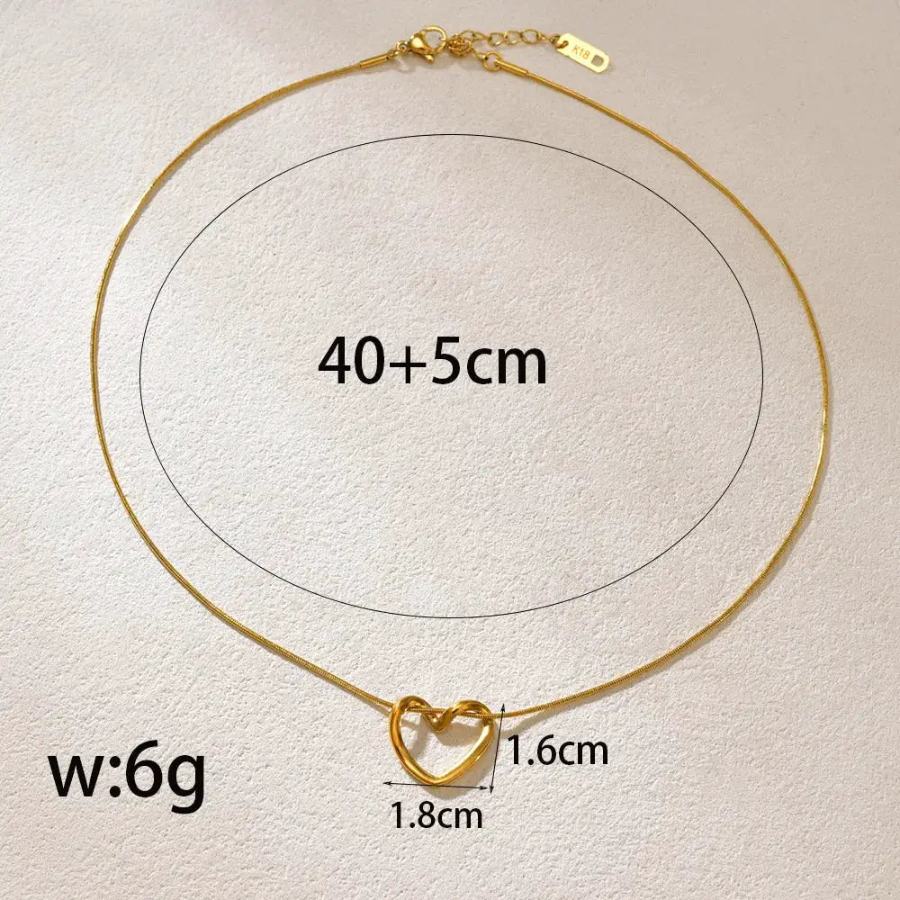 L40 Stainless Steel Hollow Heart Necklace For Women With Light Luxury Design And Heart Pendant Collarbone Chain