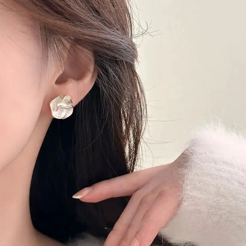 Delicate Camellia Stud Earrings For Women White Flower Design Petite Floral Ear Stud Daily Jewelry Gift
