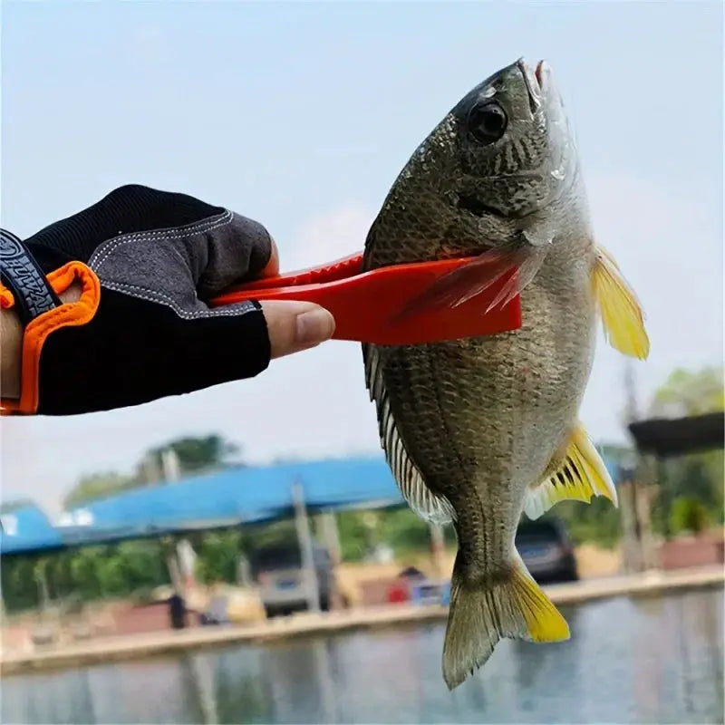 Multifunctional Fishing Fish Clip Hand Controller Tackle Tool With Lock Switch Grip Clamp Gripper