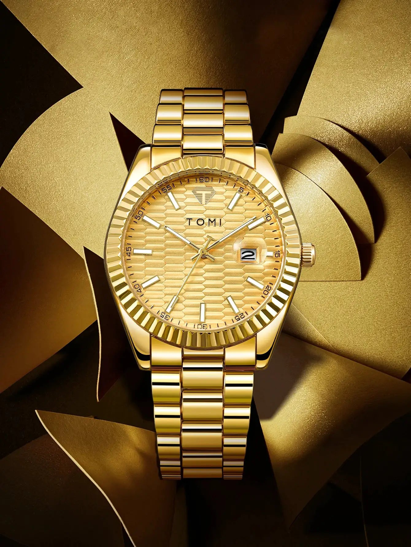 TOMI gold-tone men's quartz wristwatch with stainless steel bracelet and date window