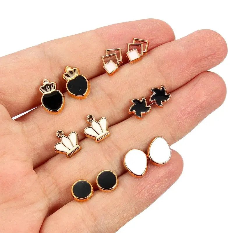 Wholesale 36 Pairs Mixed Styles Rhinestone Sunflower Geometric Animal Plastic Stud Earrings Set For Women Jewelry - Simples Market