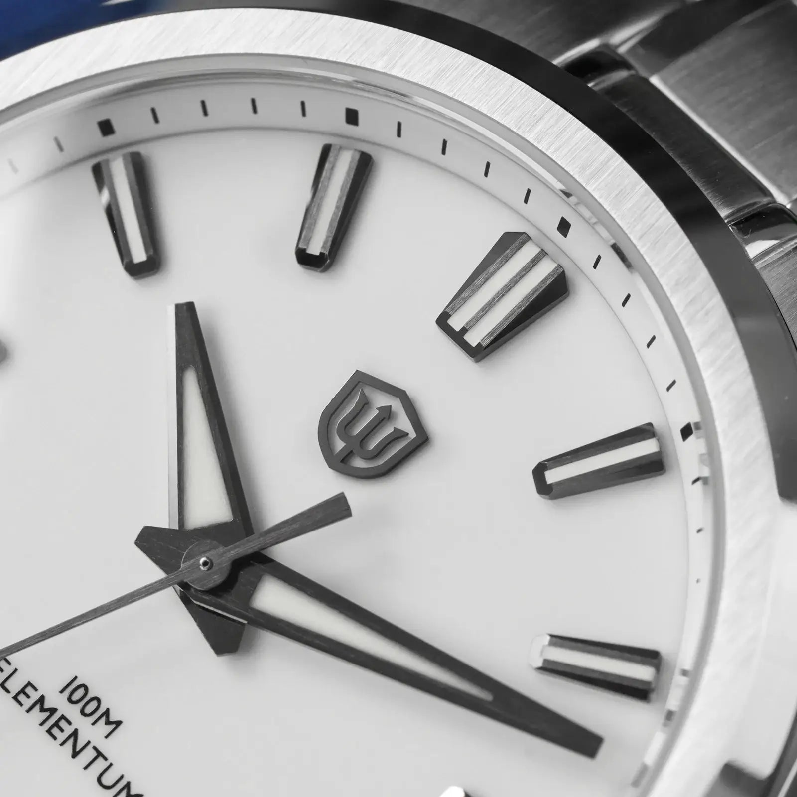 Watchdives WD0003C wristwatch with 38mm case, white dial, bold rectangular markers, stainless steel bezel