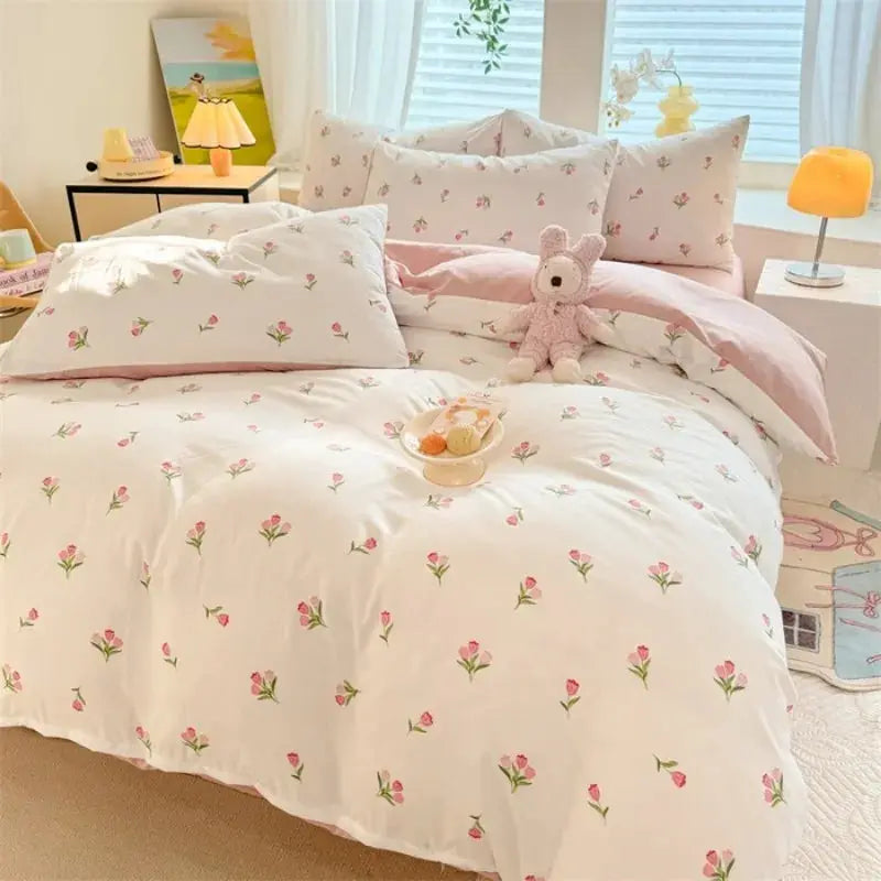 Simples Market Tulip 3-piece student bedding set: white quilt cover with pink tulips and matching pillowcases