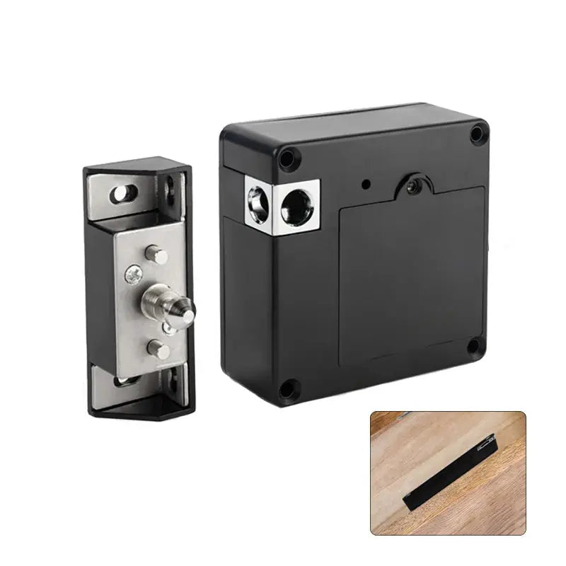 Simples Market two-piece RFID cabinet lock kit; black plastic housing with metal latch for wooden cabinets