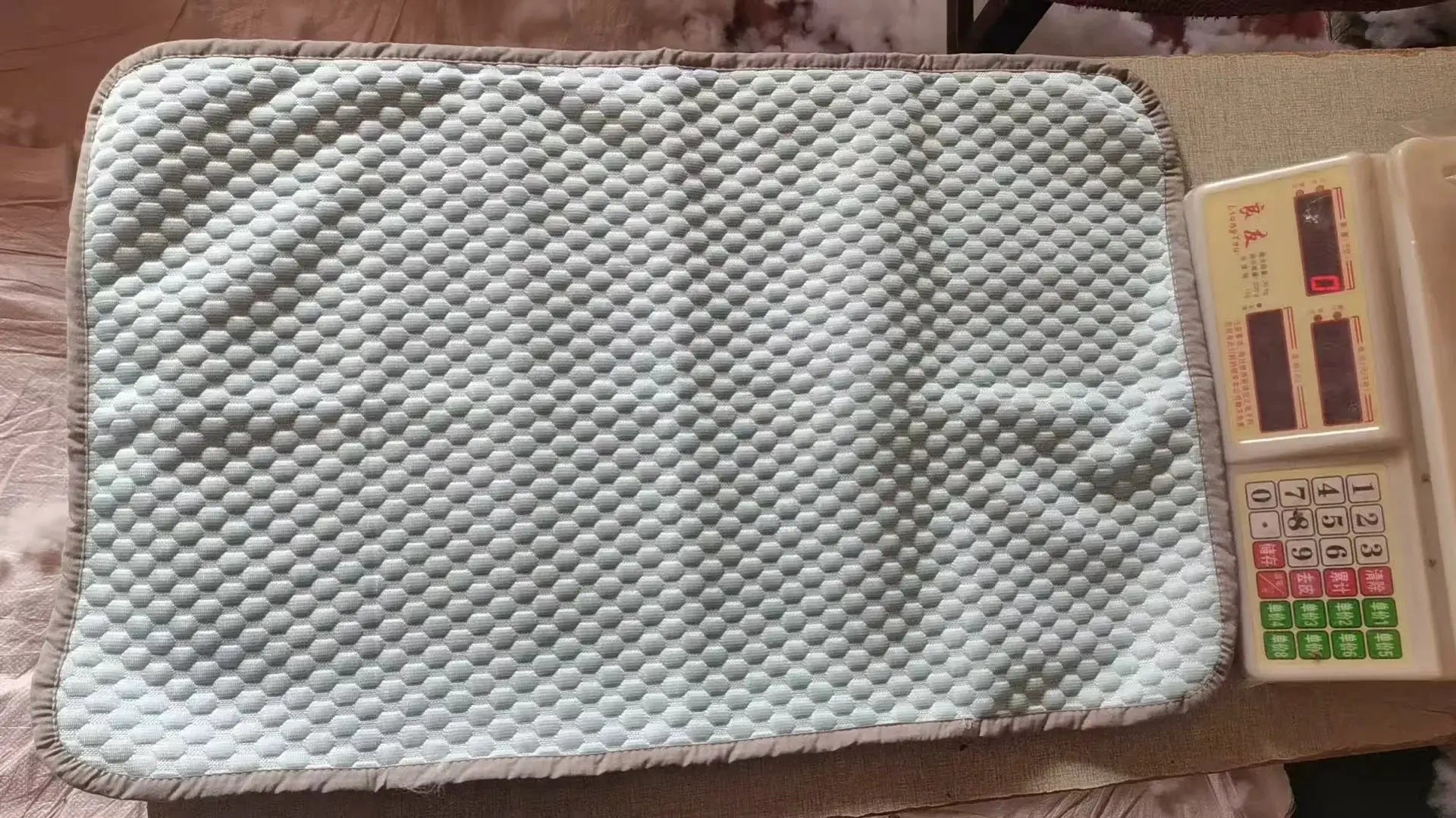 Summer cooling pillowcase in solid ice blue, 48x70 cm, honeycomb quilted texture