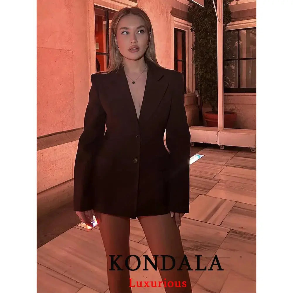KONDALA black blazer from Simples Market with pockets