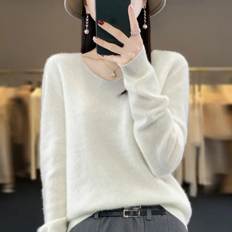 Women's Merino Wool V Neck Pullover Sweater Loose Fit for Autumn and Winter Comfort