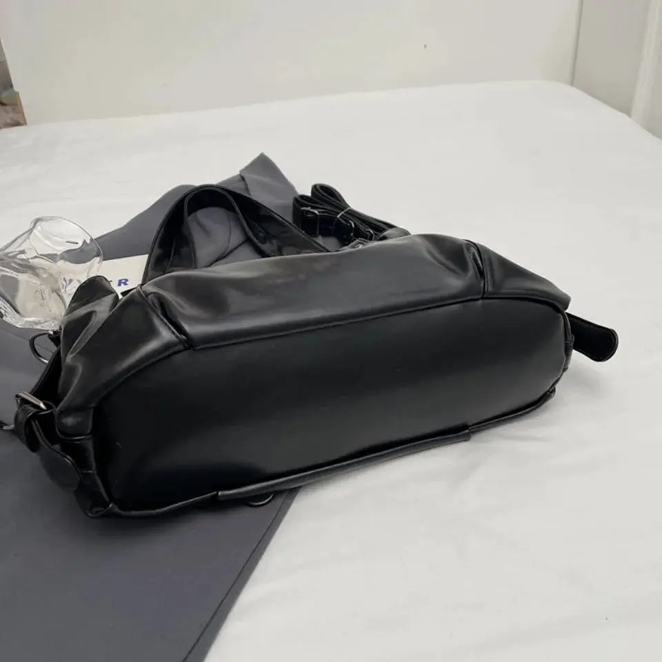 Shoulder bag Retro Brand by Simples Market, black soft PU leather, roomy crossbody tote