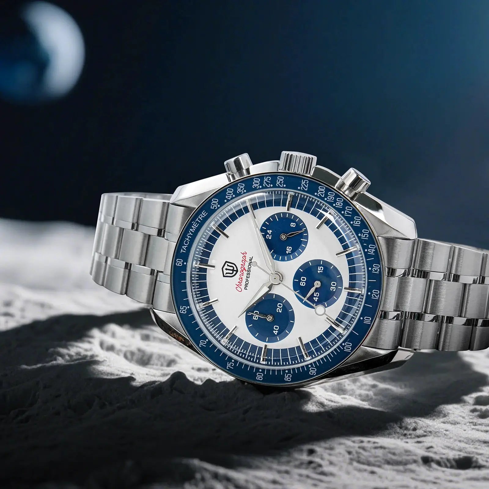 Watchdives WD1863 stainless steel chronograph watch, 39mm, blue tachymeter bezel, white dial with blue subdials.