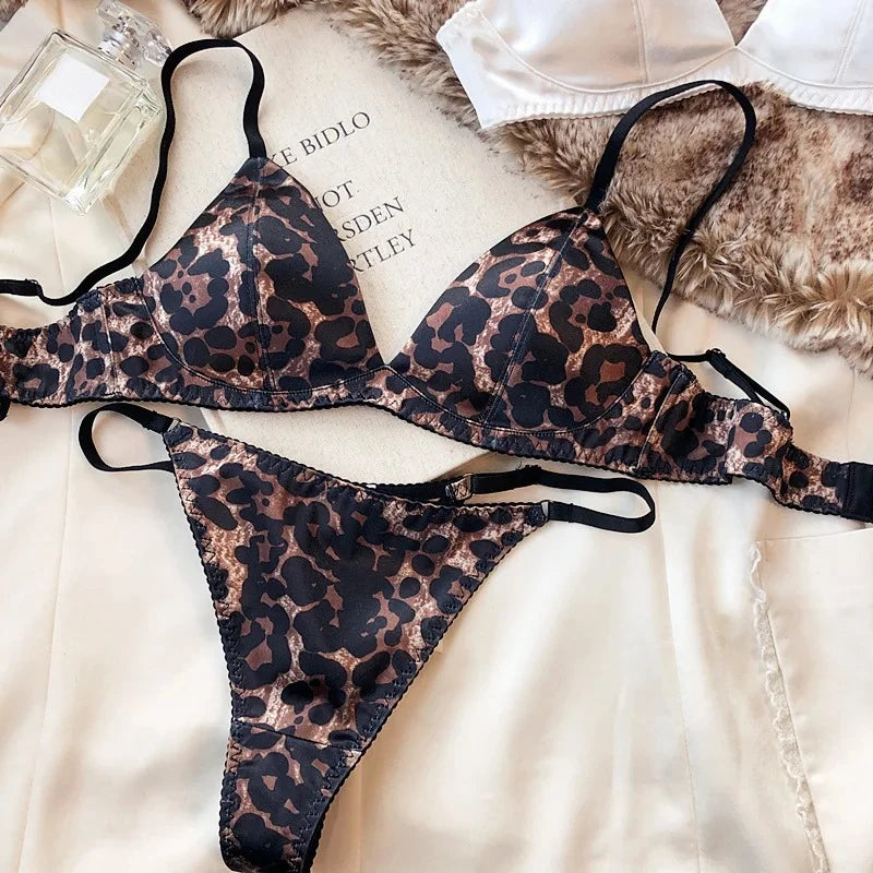 Summer Women Wireless Bra And French Bralette Thong Set Triangle Cup