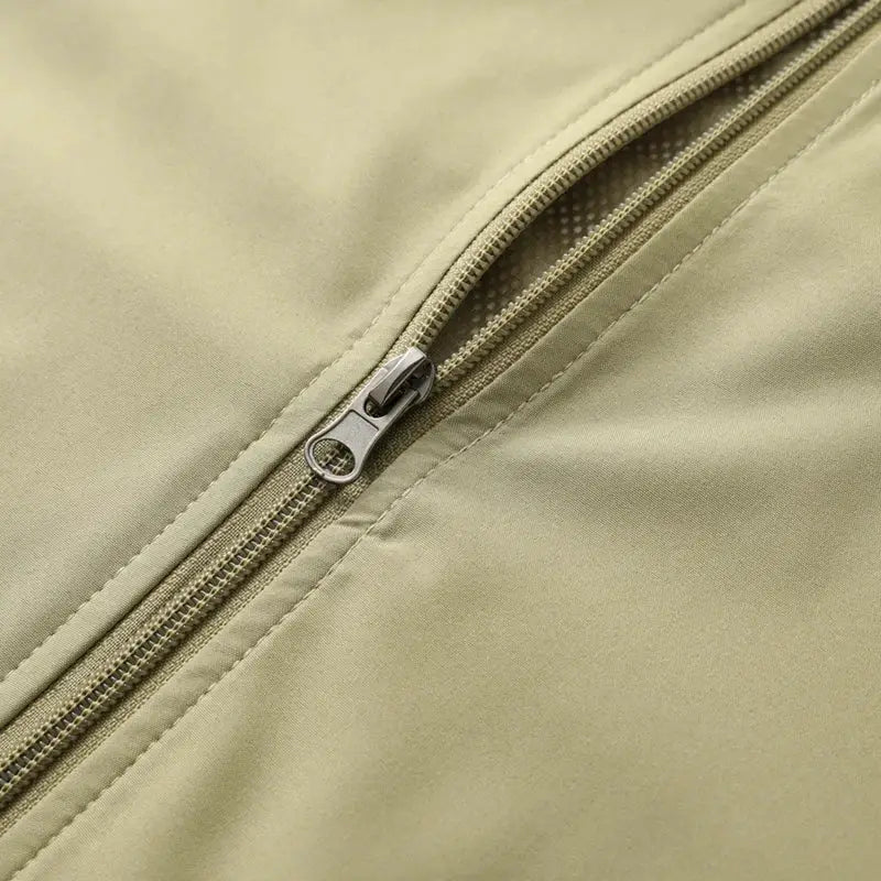 Simples Market Summer Ultra-Thin men's vest in beige quick-dry fabric with metal zipper.