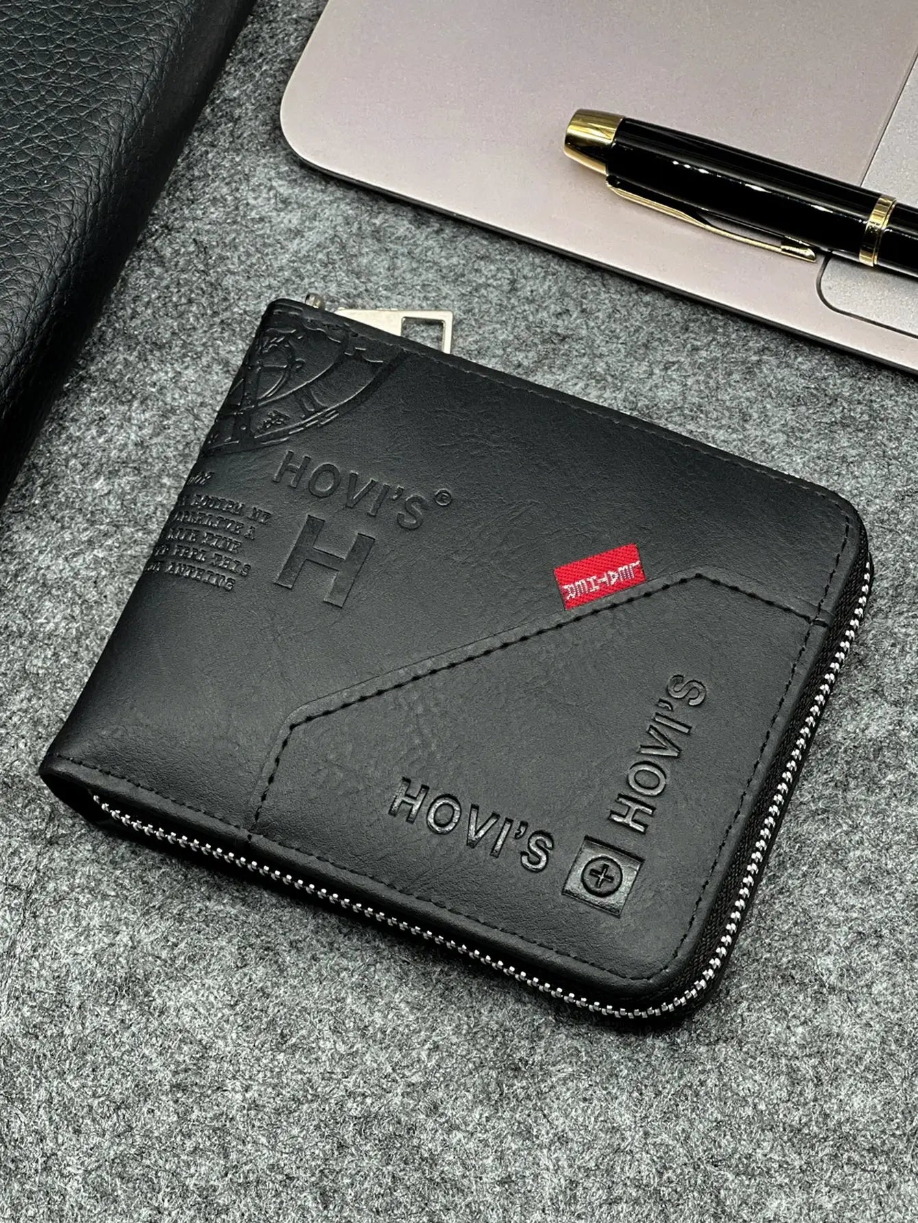 Zippered slim men's PU wallet in black by Simples Market; compact coin and card wallet with business design.