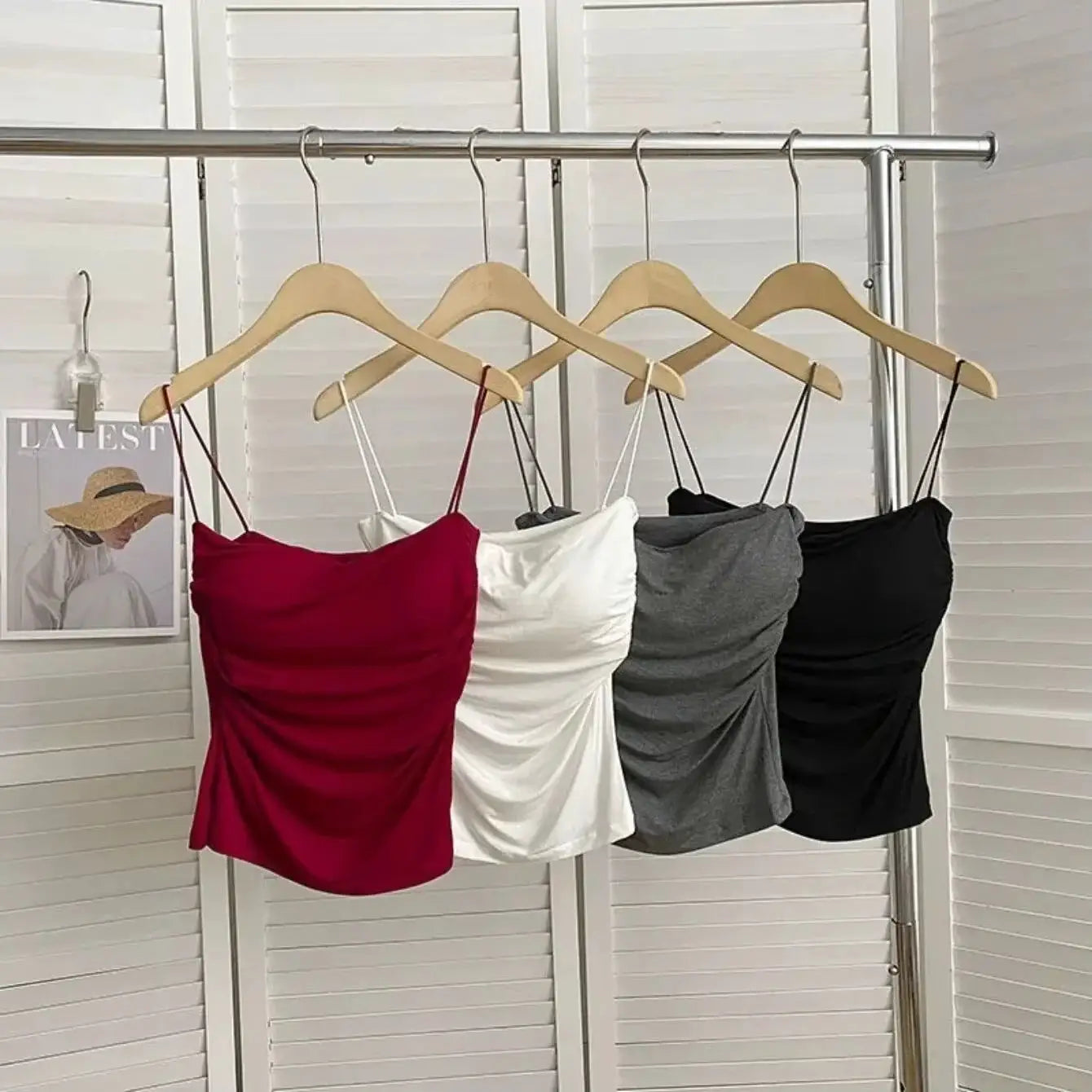 White Sleeveless Tank Top With Thin Straps Fitted Camisole Korean Style Women Underwear Layering Top
