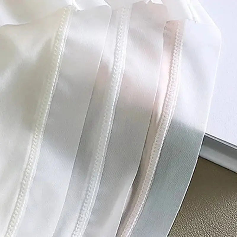 Women's seamless white ice-silk briefs by Simples Market