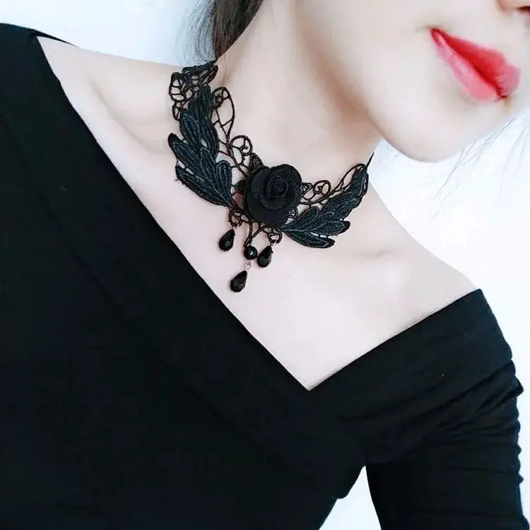 Wholesale Bijoux Love Vintage Triangle Geometry Tattoo Waterdrop Clavicle Choker Necklace For Women Chain Jewelry