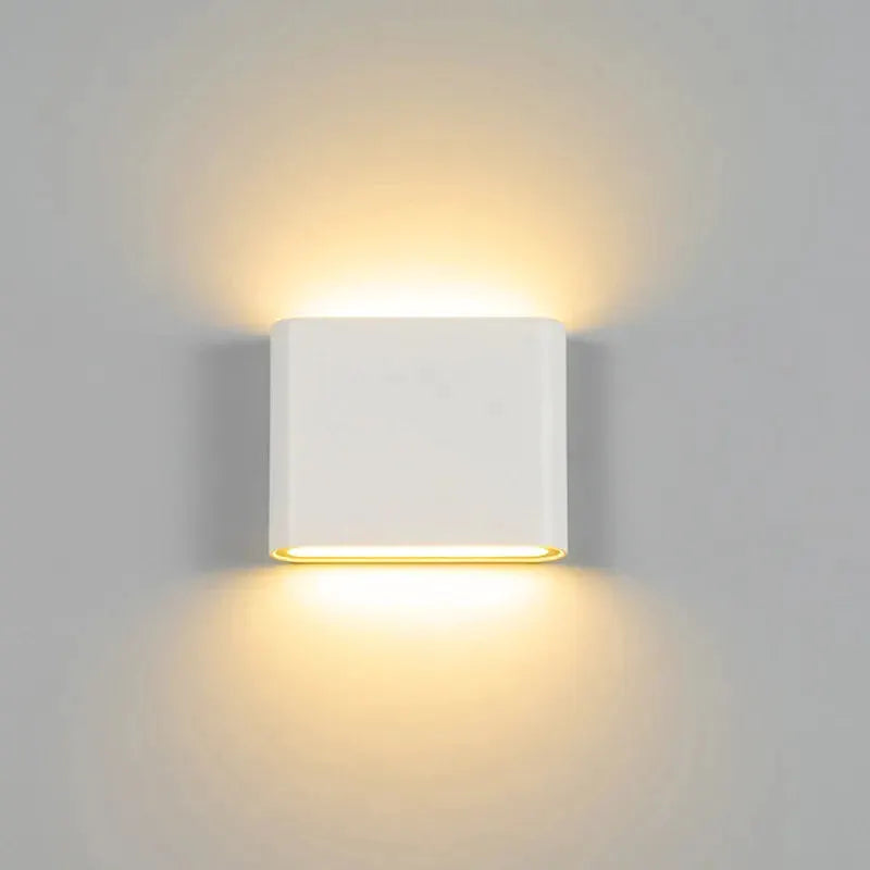 Simples Market 6W LED outdoor wall lamp, white aluminum wall light with warm upward and downward glow